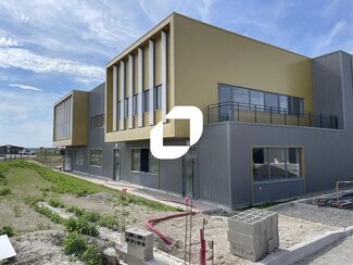 Plus de détails pour Local d'activités à louer