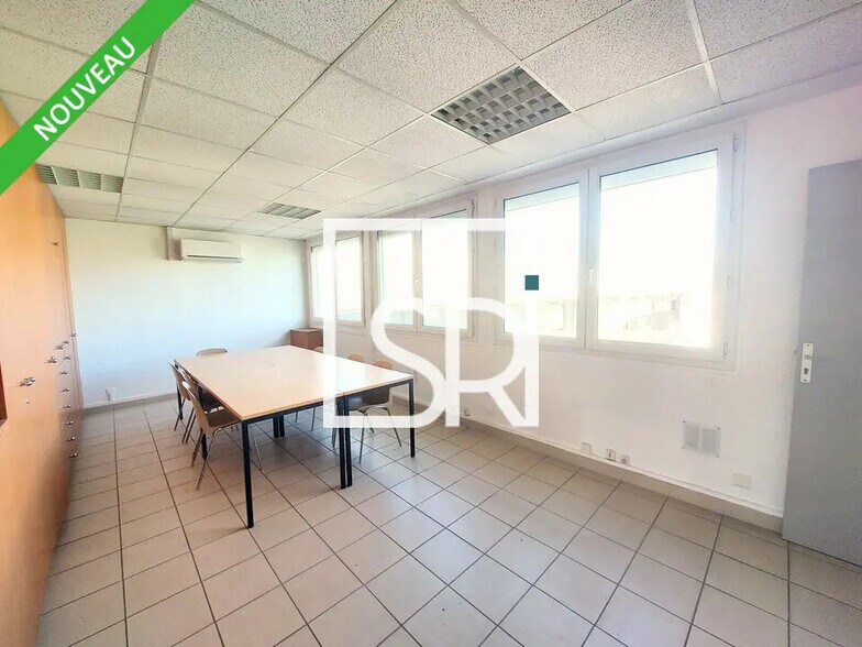 Bureau dans Cournon-d'Auvergne à louer - Photo de l’immeuble – Image 3 sur 11