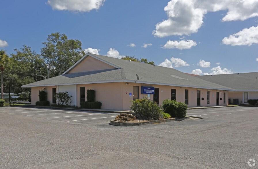 6220 Manatee Ave W, Bradenton, FL à vendre - Photo de l’immeuble – Image 1 sur 3