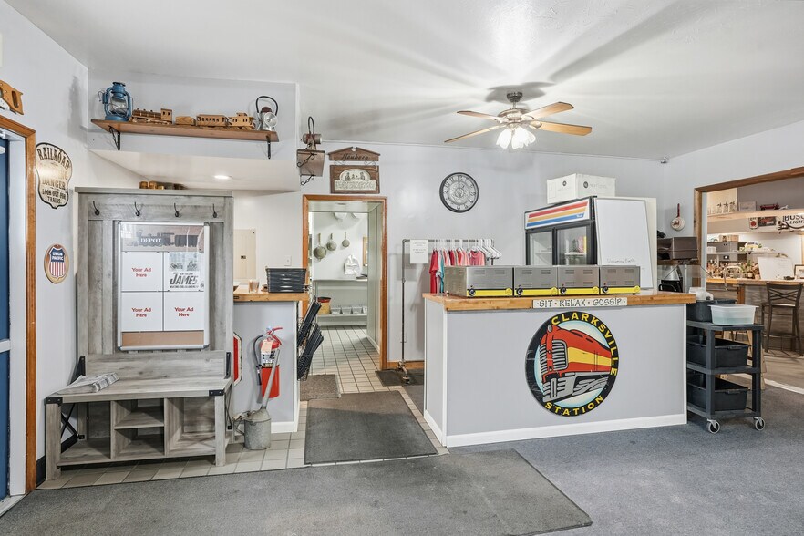 4020 E Old US 30, Hamlet, IN à vendre - Photo intérieure – Image 3 sur 47