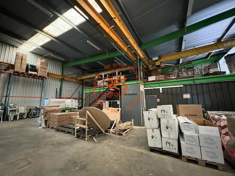 Bureau dans Créon à louer - Photo intérieure – Image 3 sur 8