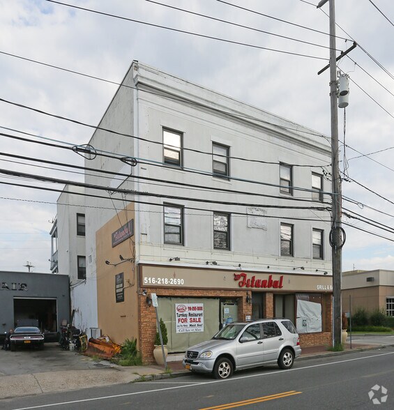 1230 Broadway, Hewlett, NY à louer - Photo principale – Image 2 sur 7