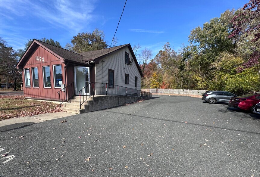 1868 Greentree Rd, Cherry Hill, NJ à vendre - Photo de l’immeuble – Image 2 sur 9