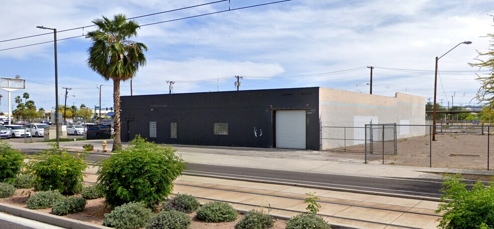 2315 E Washington St, Phoenix, AZ à louer - Photo de l’immeuble – Image 3 sur 8