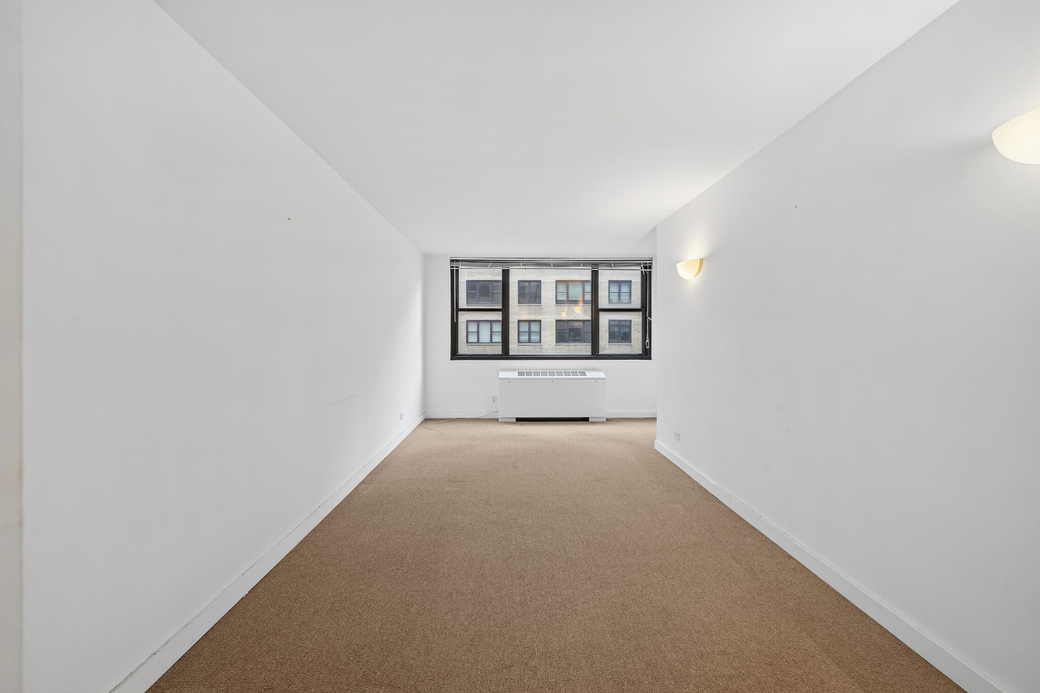 330 W 58th St, New York, NY à louer Photo intérieure– Image 1 sur 18