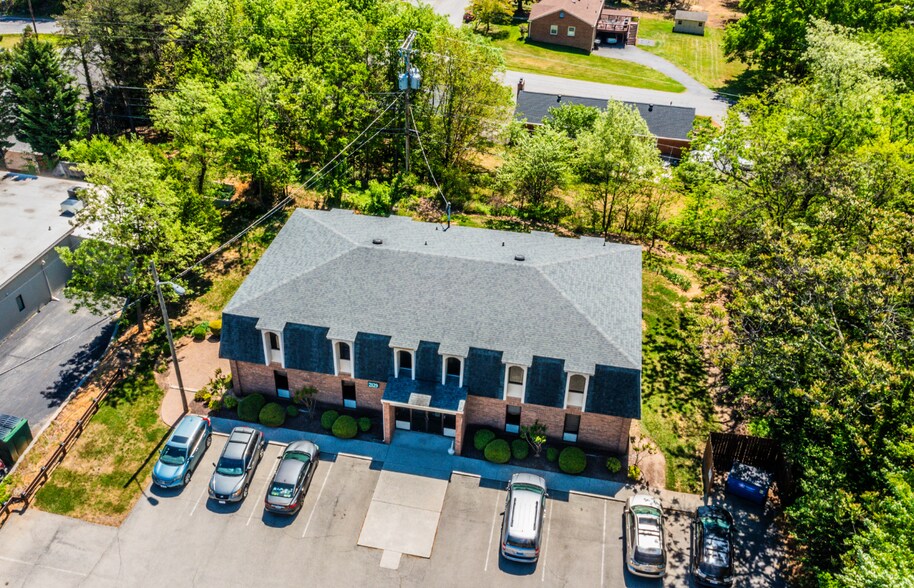 2129 Electric Rd, Roanoke, VA à louer - Photo de l’immeuble – Image 2 sur 9