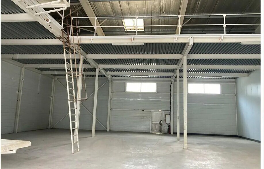 Industriel/Logistique dans Gémenos à louer - Photo de l’immeuble – Image 1 sur 1