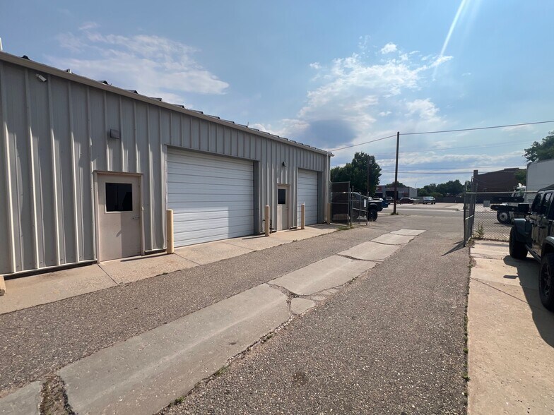 255 S Cleveland Ave, Loveland, CO à louer - Photo de l’immeuble – Image 1 sur 11