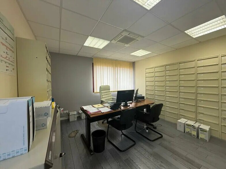 Bureau dans Évreux à louer - Photo intérieure – Image 2 sur 11