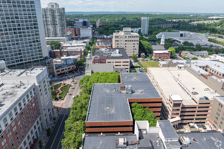 317 George St, New Brunswick, NJ à louer - Aérien – Image 3 sur 4