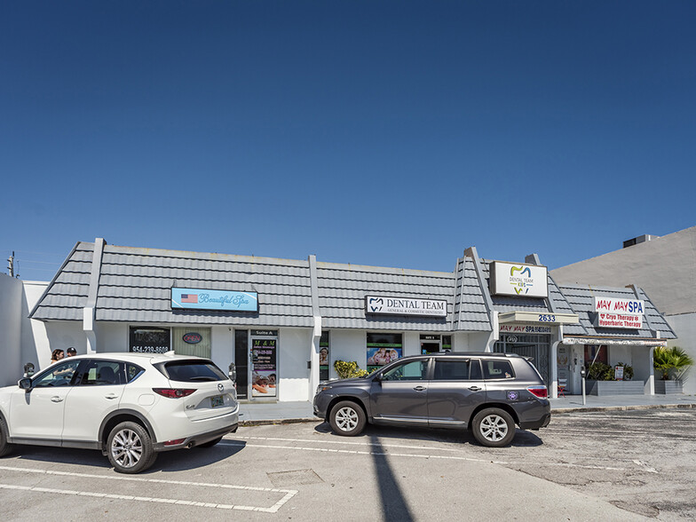 2633 E Commercial Blvd, Fort Lauderdale, FL à louer - Photo de l’immeuble – Image 3 sur 10