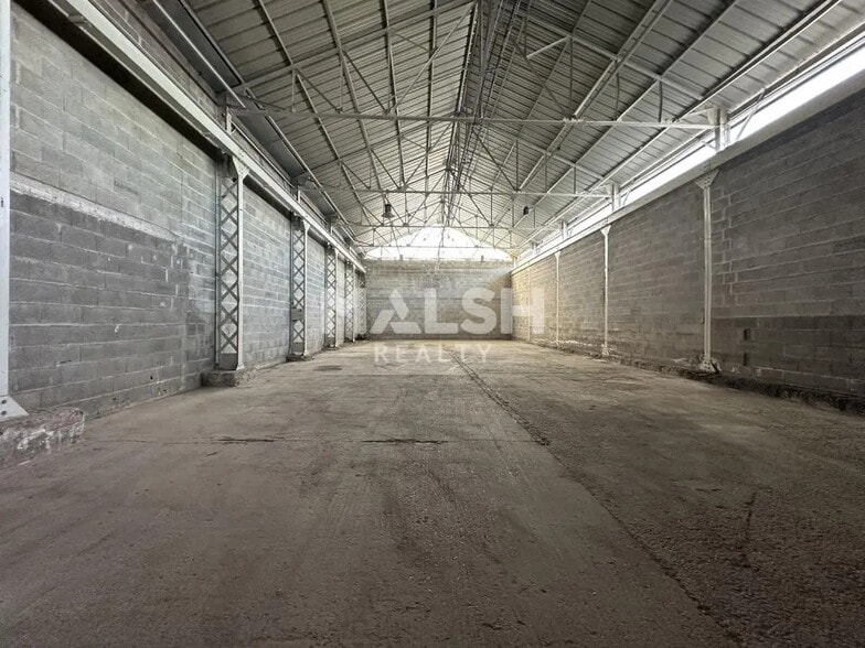 Local d’activités dans Chassieu à louer - Photo intérieure – Image 3 sur 8