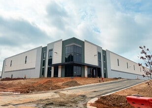 2405 Innovation Loop, Youngsville, NC à louer Photo de l’immeuble– Image 1 sur 5