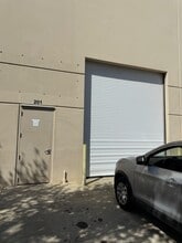 700 S Ridgewood Ave, Daytona Beach, FL à louer Photo de l’immeuble– Image 1 sur 6