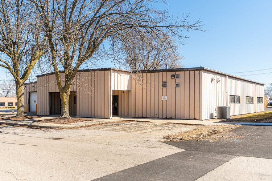 520 N Maple St, Sycamore, IL à vendre - Photo de l’immeuble – Image 2 sur 41