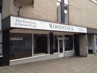 Plus de détails pour 45 Queen St, Scarborough - Local commercial à vendre