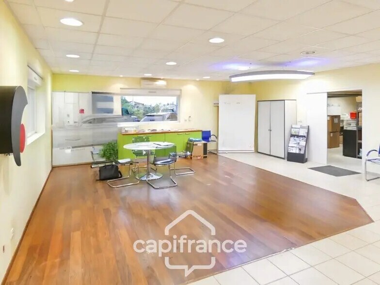 Bureau dans Chalon-sur-Saône à louer - Photo de l’immeuble – Image 2 sur 10