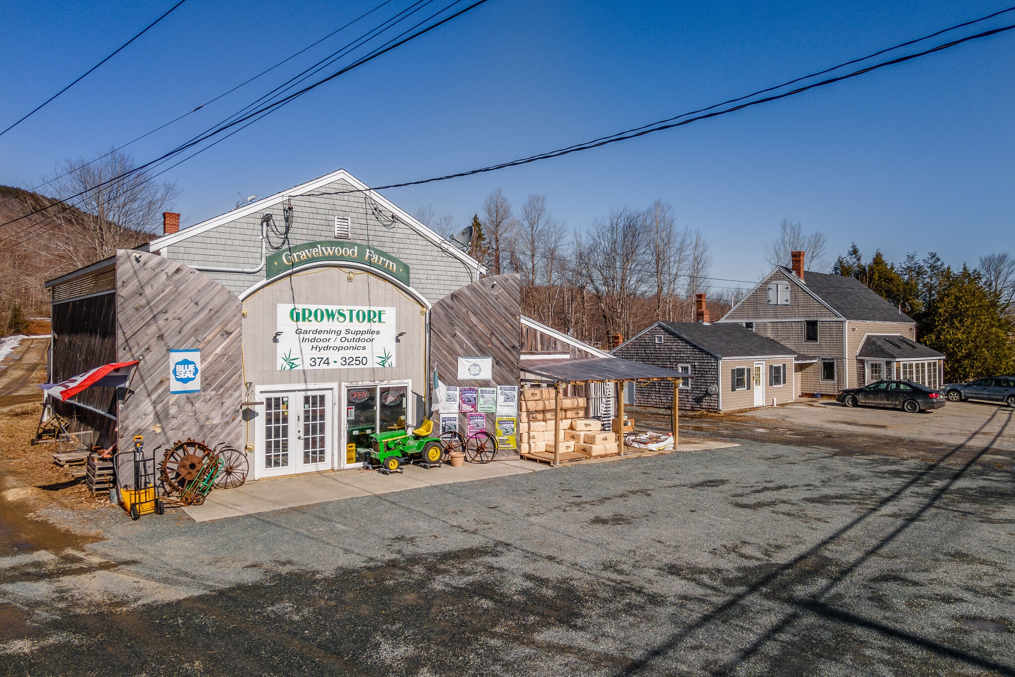 176 Ellsworth Rd, Blue Hill, ME à vendre Photo principale– Image 1 sur 22