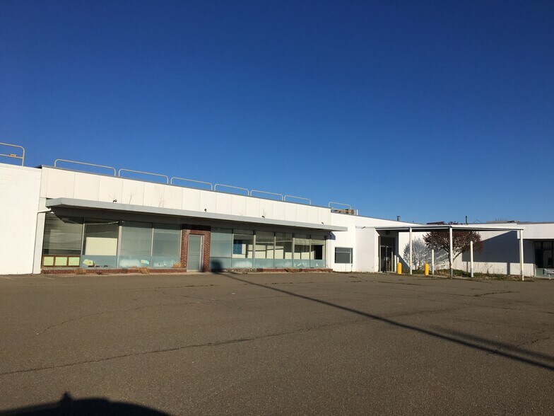 1380 Taylor Rd, Owego, NY à vendre - Photo de l’immeuble – Image 3 sur 6