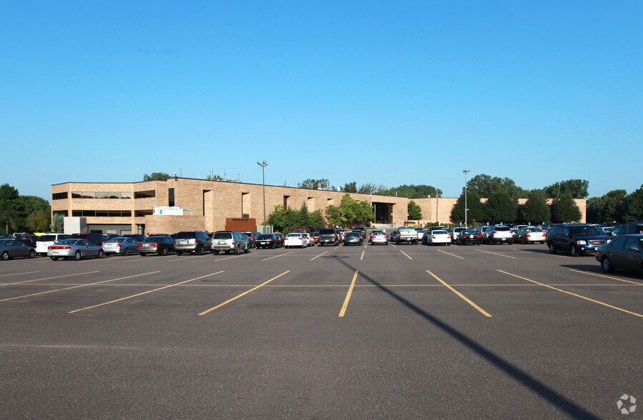 800 NE 53rd Ave, Columbia Heights, MN à vendre - Photo principale – Image 1 sur 2
