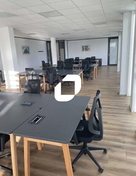 Bureau dans Mérignac à louer - Photo de l’immeuble – Image 2 sur 7