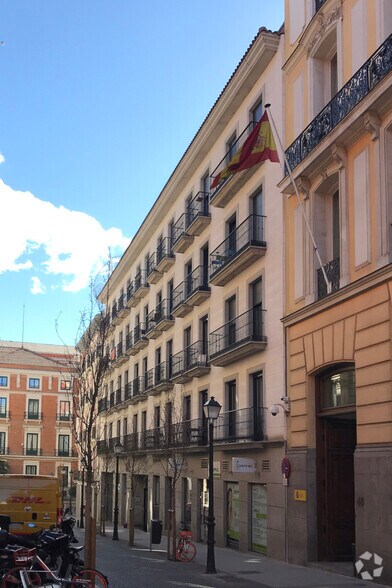 Calle De San Marcos, 42, Madrid, Madrid à louer - Photo de l’immeuble – Image 2 sur 2