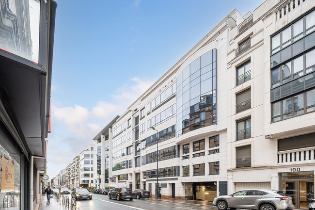 Plus de détails pour 108-116 Rue Victor Hugo, Levallois-Perret - Bureau à louer