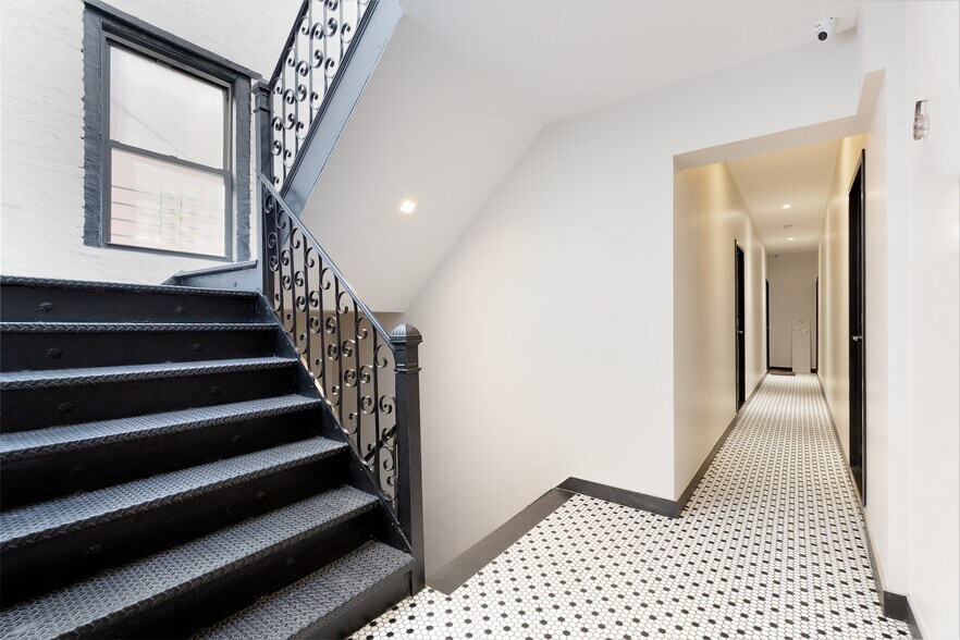 59-61 Thompson St, New York, NY à vendre - Photo de l’immeuble – Image 3 sur 11