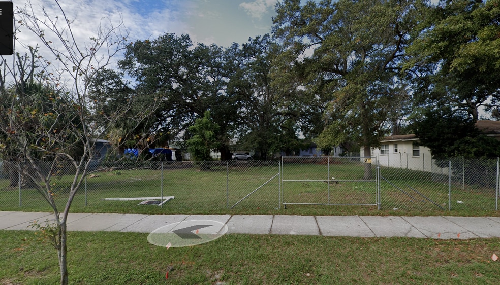 1331 16th S st, Saint Petersburg, FL à vendre - Photo principale – Image 1 sur 2