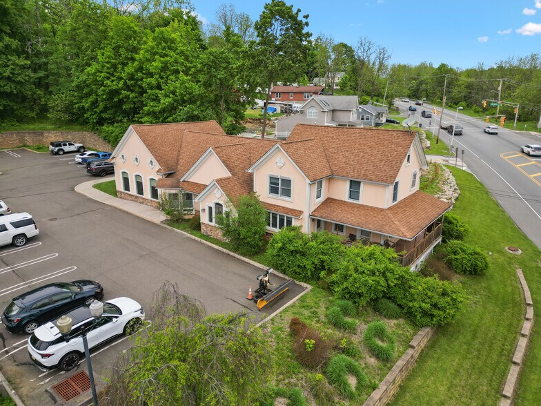 137 Rutherford Ave, Franklin, NJ à louer - Aérien – Image 1 sur 38