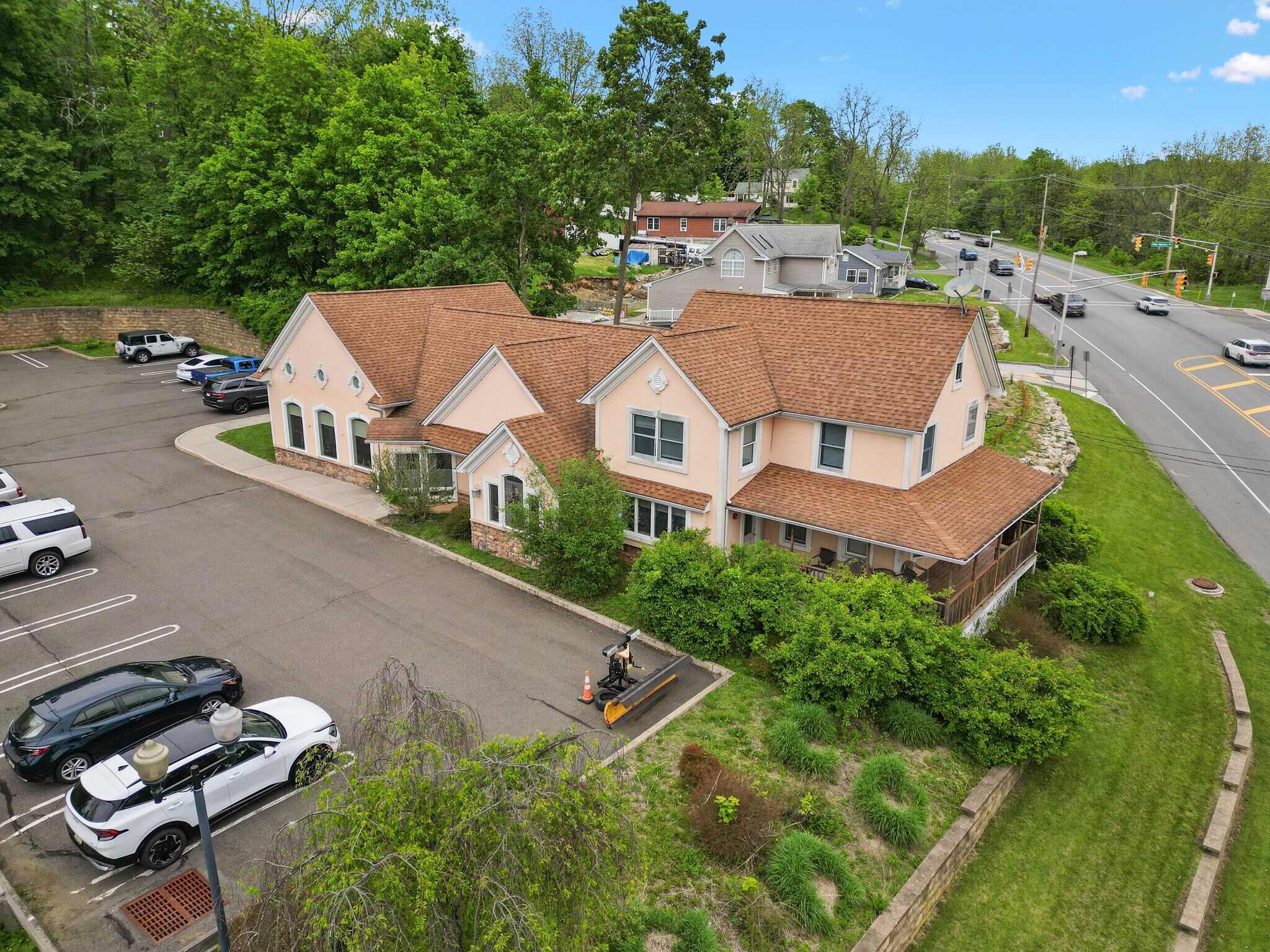 137 Rutherford Ave, Franklin, NJ à louer Aérien– Image 1 sur 39