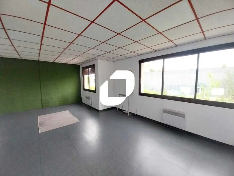 Bureau dans BOISSY-L'AILLERIE à louer - Photo intérieure – Image 2 sur 17