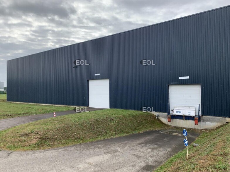 Industriel/Logistique dans Creil à louer - Photo de l’immeuble – Image 1 sur 6