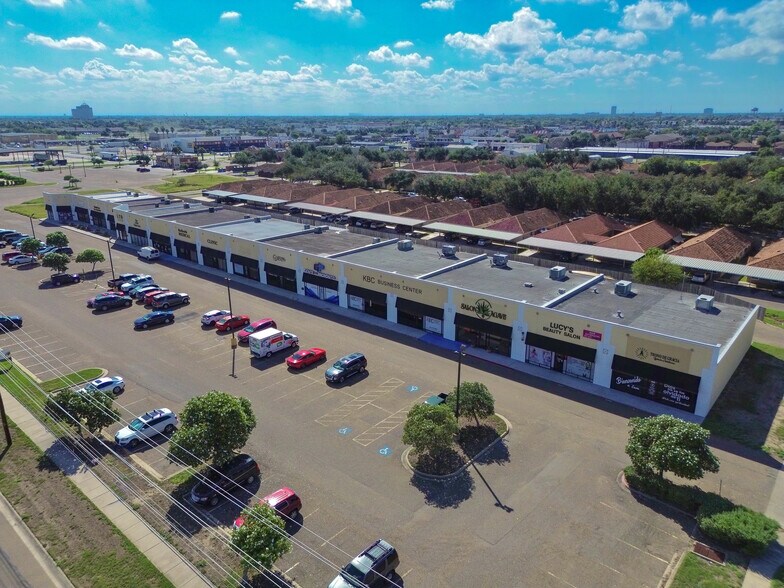 2511-2513 Buddy Owens Blvd, McAllen, TX à louer - Photo de l’immeuble – Image 3 sur 10