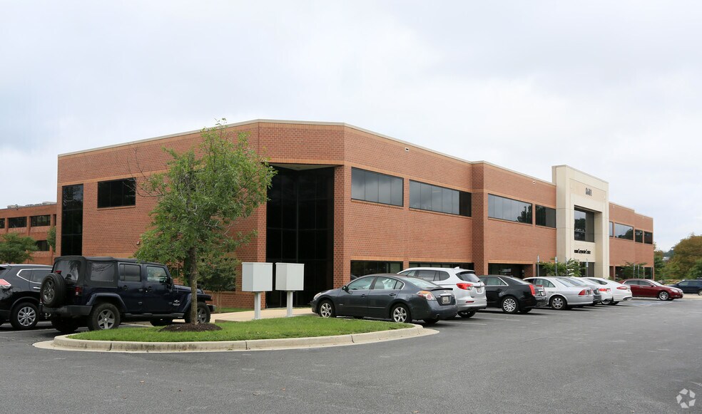 8601 Lasalle Rd, Towson, MD à louer - Photo principale – Image 1 sur 14