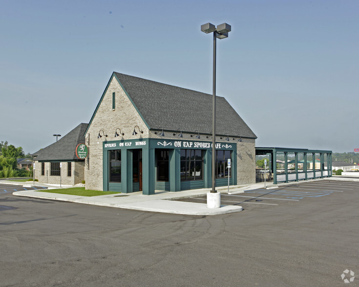 1600 Main St, Fultondale, AL à louer - Photo de l’immeuble – Image 1 sur 2