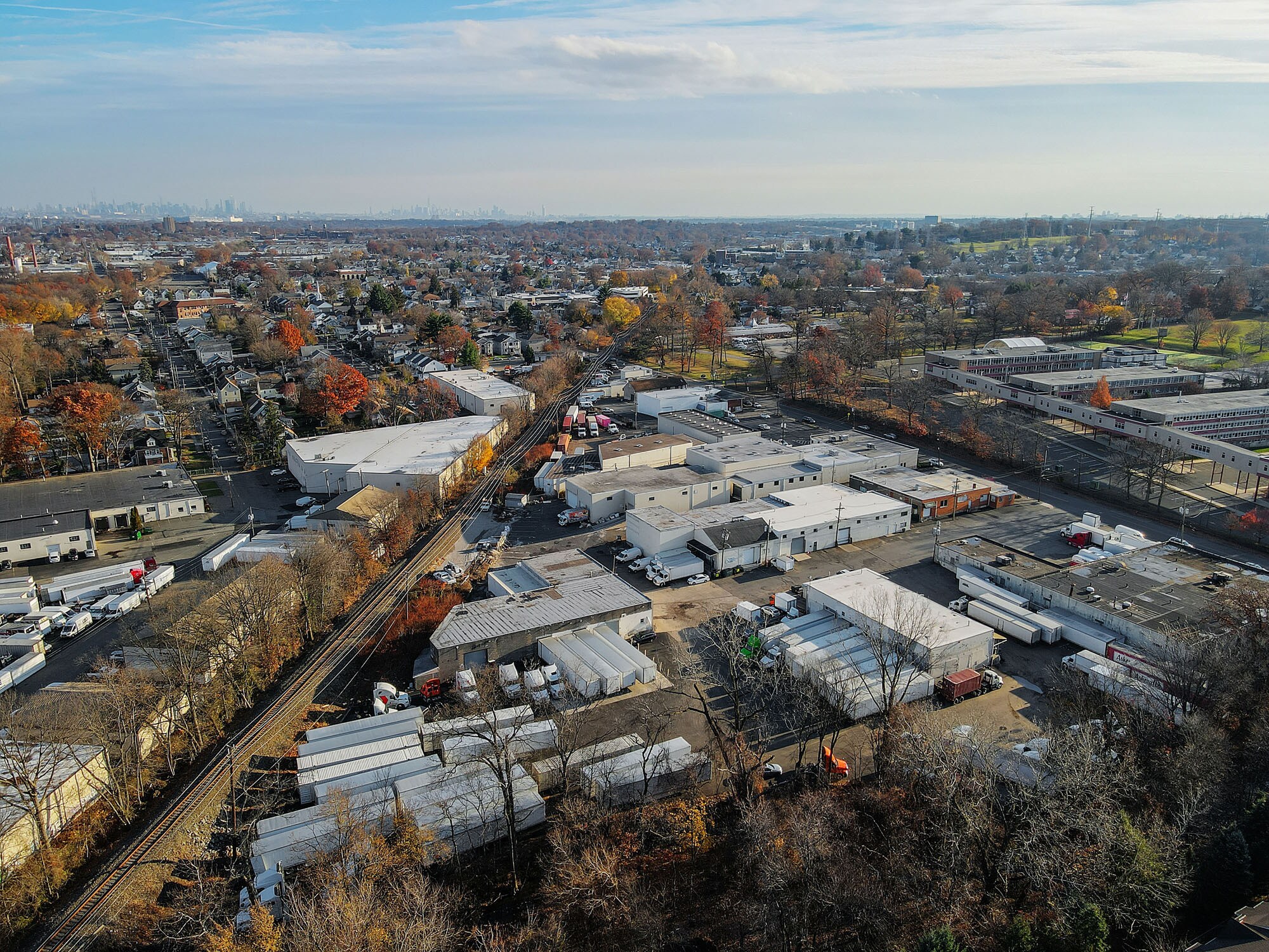 310 Colfax Ave, Clifton, NJ à louer Photo principale– Image 1 sur 10