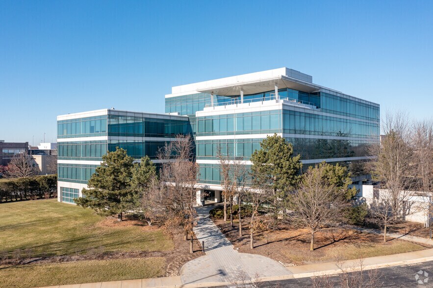 800 Burr Ridge Pky, Burr Ridge, IL à louer - Photo principale – Image 1 sur 4