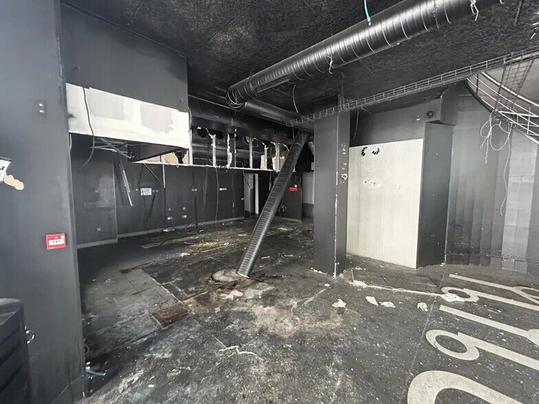 40 Place D'Armes, Valenciennes à louer - Photo de l’immeuble – Image 2 sur 16
