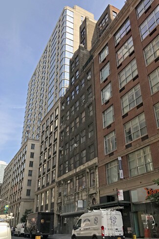 Plus de détails pour 323-325 W 37th St, New York, NY - Bureau/Local commercial à louer