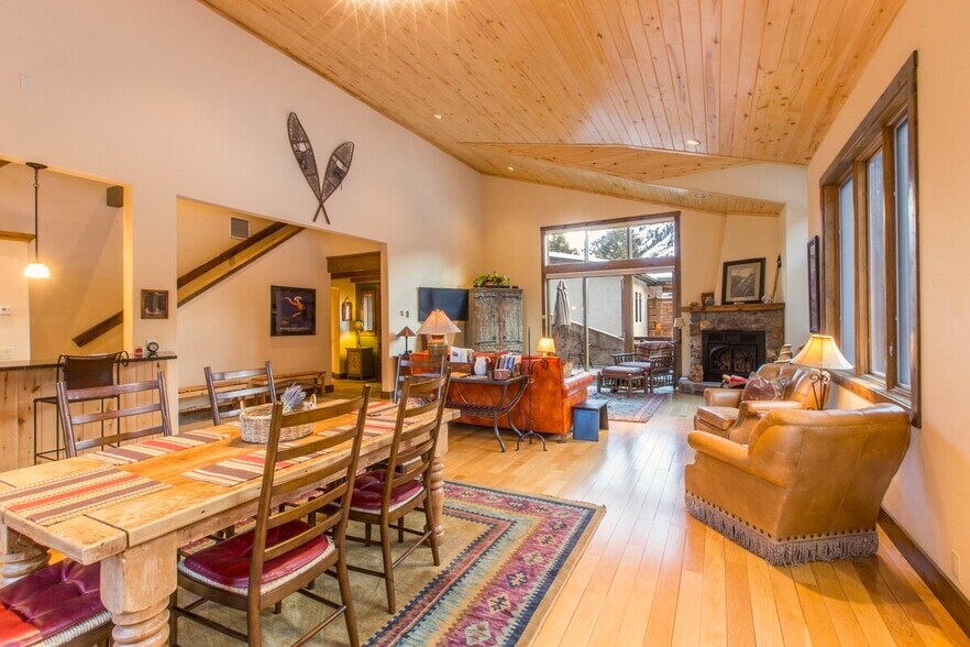 115 / 117 / 119 7th Ave, Ouray, CO à vendre - Photo de l’immeuble – Image 1 sur 33