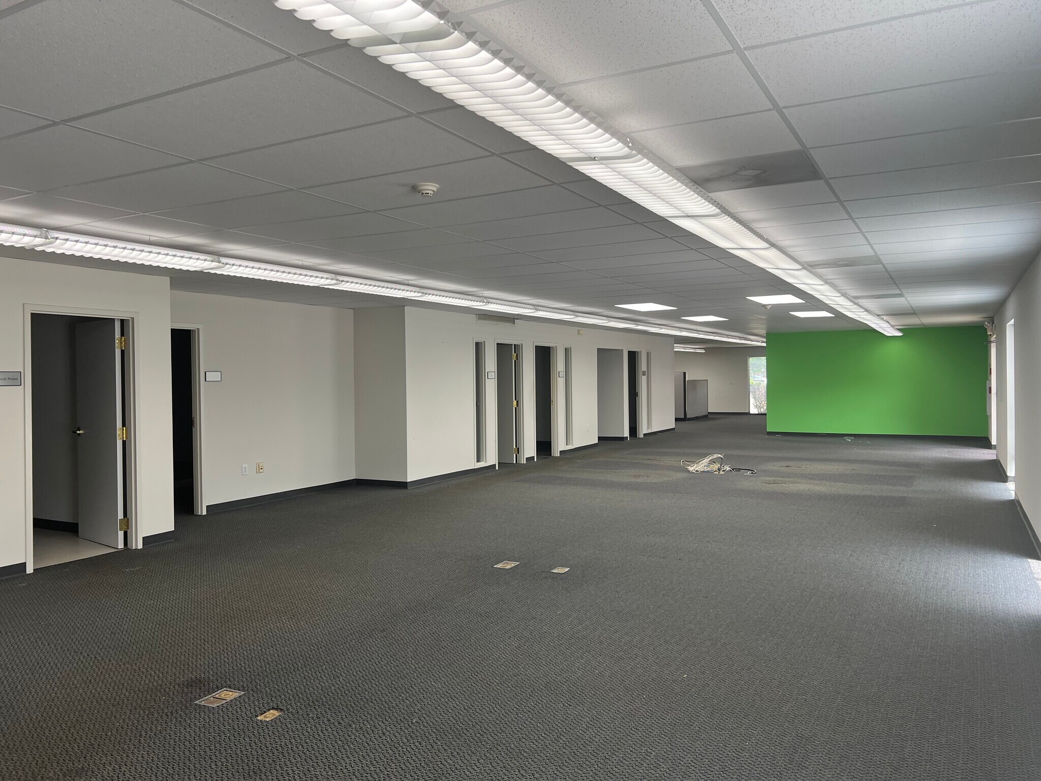 616 Industrial Ave, Greensboro, NC à louer Photo de l’immeuble– Image 1 sur 7