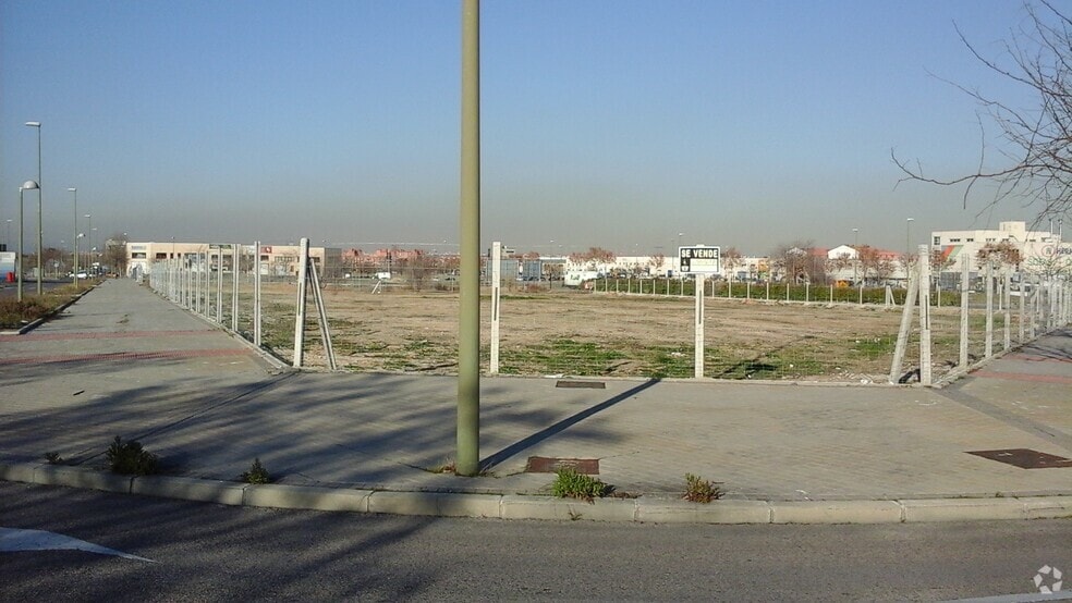 Calle de Berzosa de Lozoya, 6, Madrid, Madrid à vendre - Photo de l’immeuble – Image 2 sur 7