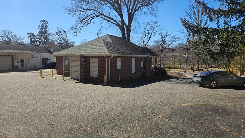606 S Chestnut St, Gastonia, NC à louer - Photo de l’immeuble – Image 3 sur 4