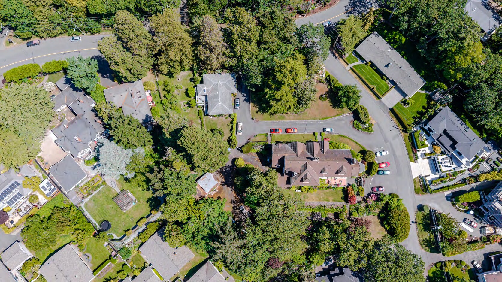1325-1337 Rockland Av, Victoria, BC à vendre Photo principale– Image 1 sur 10
