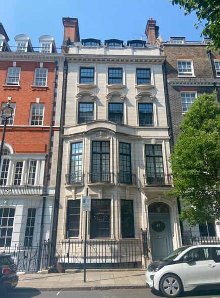 41 Harley St, Londres à louer - Photo de l’immeuble – Image 1 sur 1