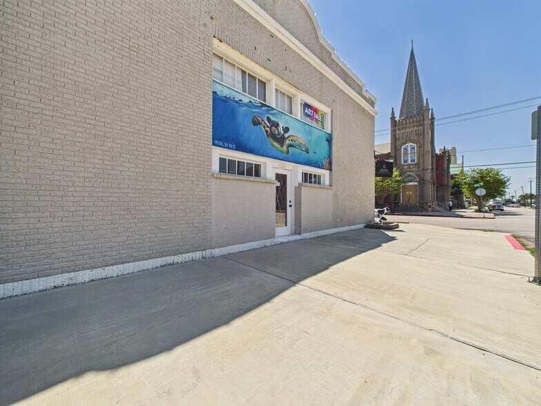 2327 Winnie St, Galveston, TX à vendre - Photo de l’immeuble – Image 2 sur 20