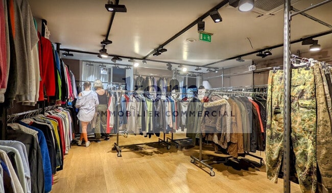 Plus de détails pour Local commercial à vendre