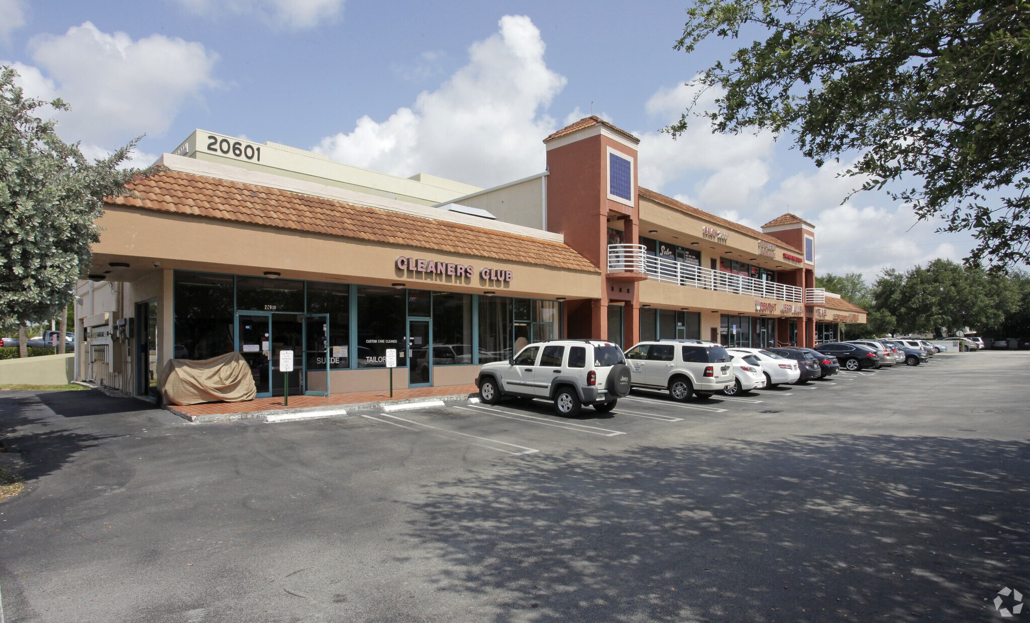 20610-20636 Biscayne Blvd, Miami, FL à louer Photo principale– Image 1 sur 8