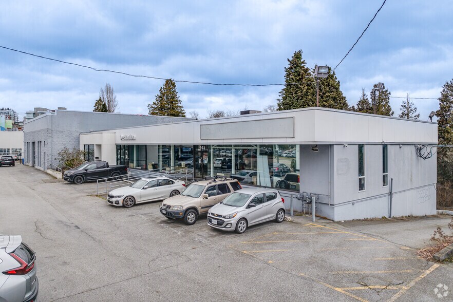 445-525 Kingsway, Vancouver, BC à louer - Photo principale – Image 1 sur 3